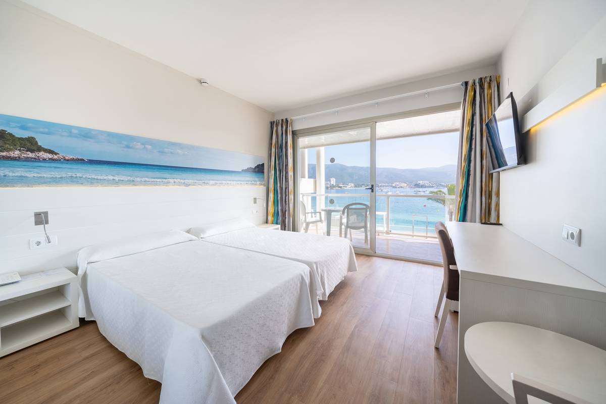 Doble vista mar Hotel Seramar Comodoro Playa Palmanova