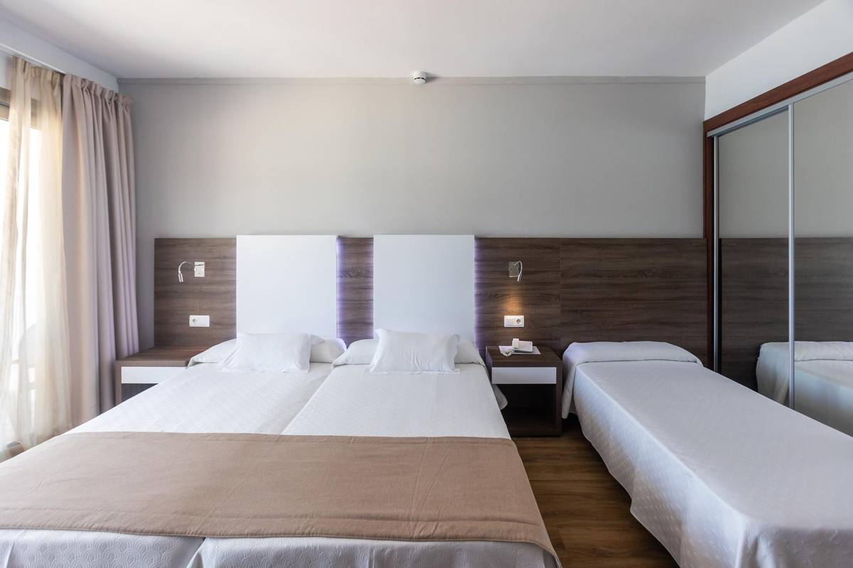 Triple vista mar Hotel Seramar Comodoro Playa Palmanova Triple vista mar Hotel Seramar Comodoro Playa Palmanova