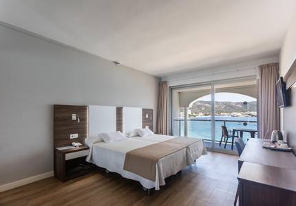 Family sea view Seramar Comodoro Beach Hotel Palmanova Family sea view Seramar Comodoro Beach Hotel Palmanova