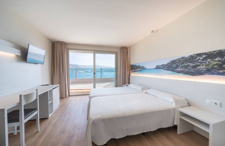 Skyroom terrace Seramar Comodoro Beach Hotel Palmanova Skyroom terrace Seramar Comodoro Beach Hotel Palmanova