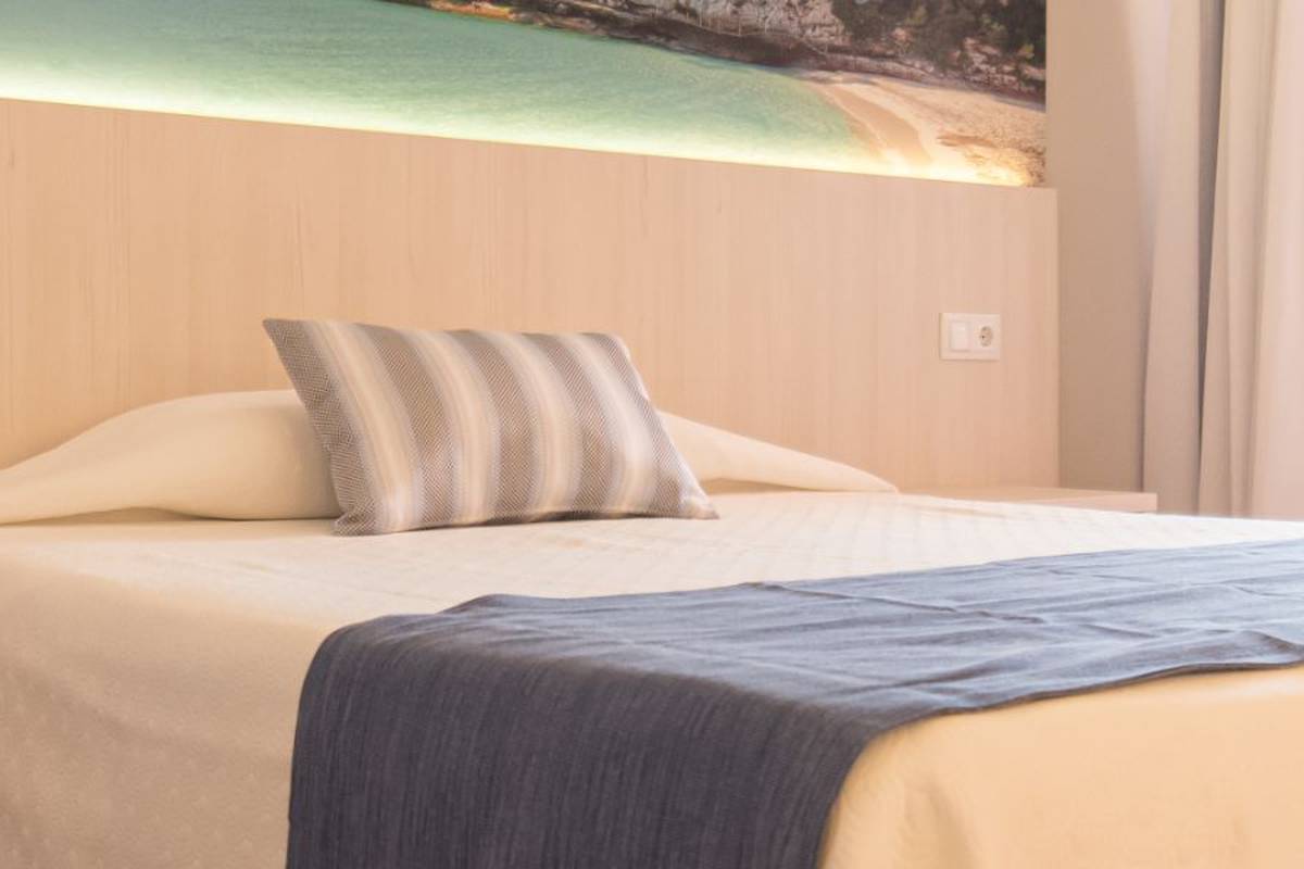 Doppelzimmer mit blick auf den garten Luna Park Hotel S'Arenal