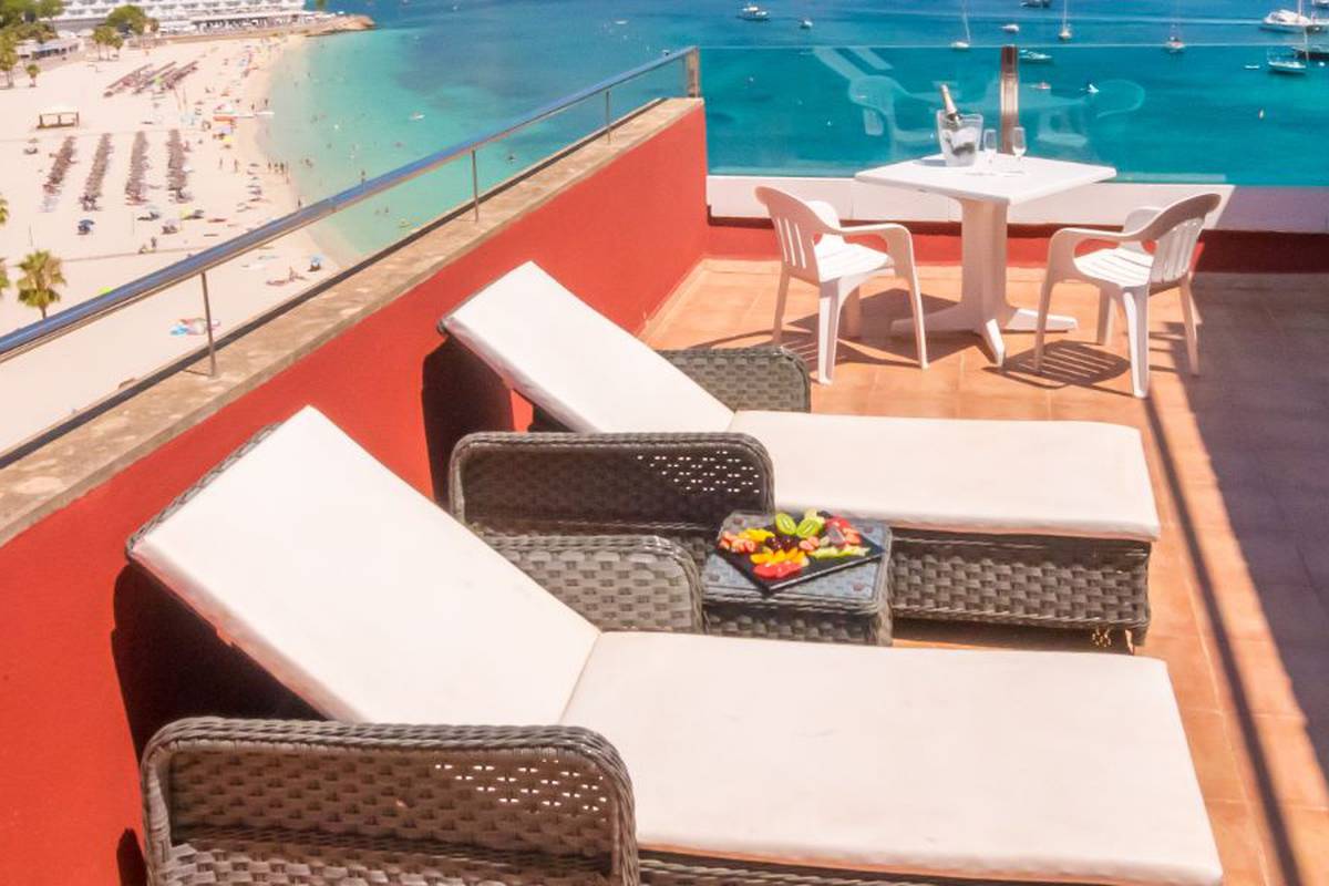 Skyroom terrace Seramar Comodoro Beach Hotel Palmanova Skyroom terrace Seramar Comodoro Beach Hotel Palmanova
