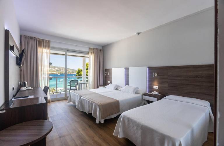 Triple vista mar Hotel Seramar Comodoro Playa Palmanova