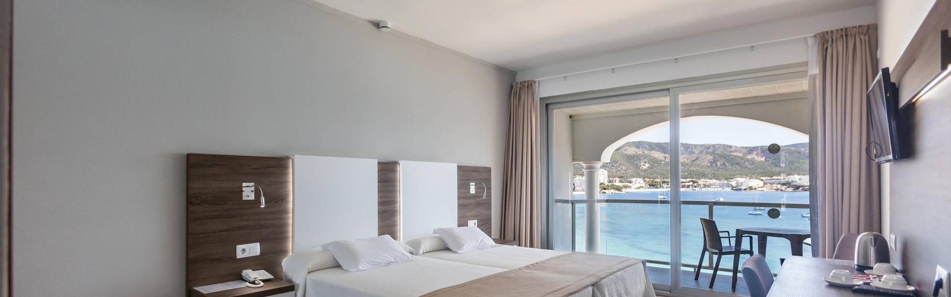 Familiale vue mer Hôtel Seramar Comodoro Plage Palmanova
