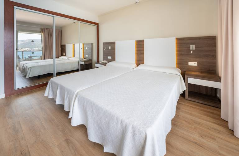Top floor double sea view Seramar Comodoro Beach Hotel Palmanova Top floor double sea view Seramar Comodoro Beach Hotel Palmanova