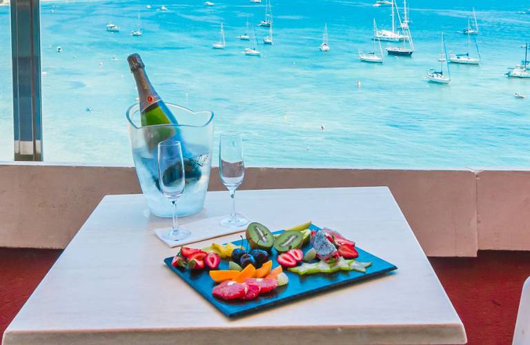 Skyroom Seramar Comodoro Beach Hotel Palmanova Skyroom Seramar Comodoro Beach Hotel Palmanova