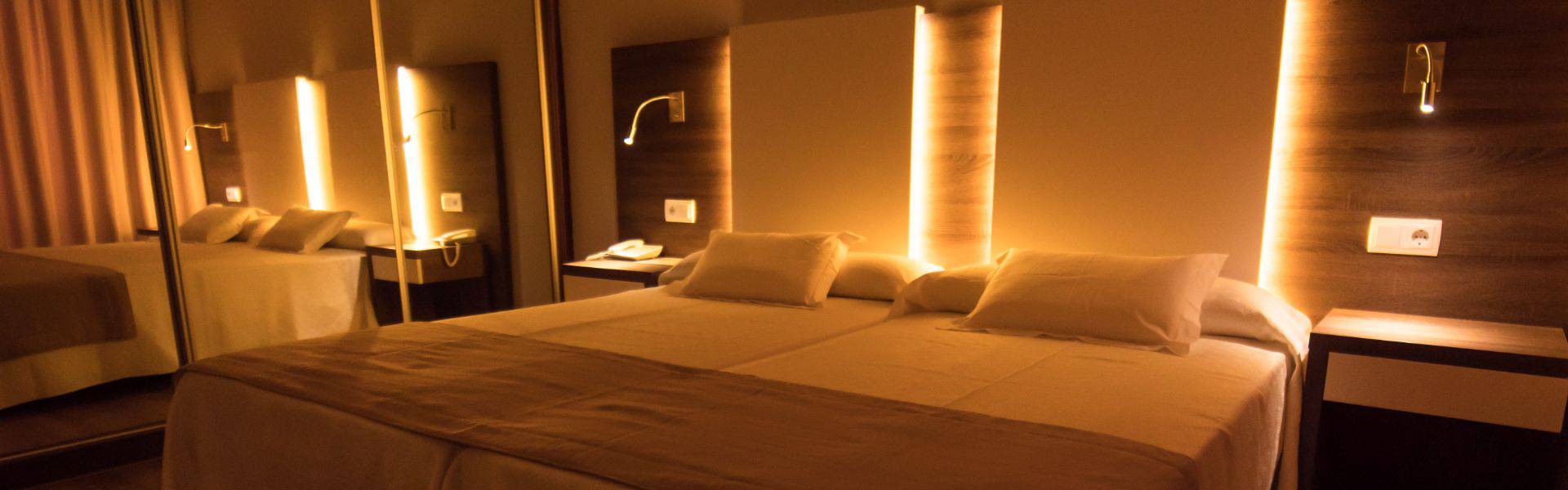 Double vue mer chill out Hôtel Seramar Comodoro Plage Palmanova
