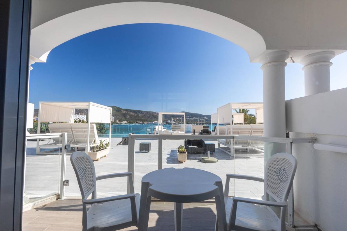 Chill out double sea view Seramar Comodoro Beach Hotel Palmanova Chill out double sea view Seramar Comodoro Beach Hotel Palmanova