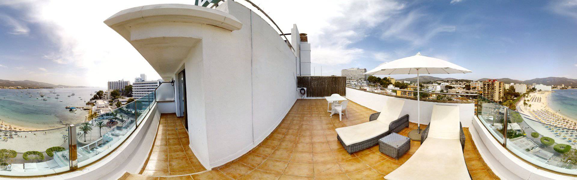 Skyroom terrace Hôtel Seramar Comodoro Plage Palmanova