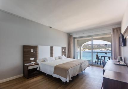 Family sea view Seramar Comodoro Beach Hotel Palmanova Family sea view Seramar Comodoro Beach Hotel Palmanova